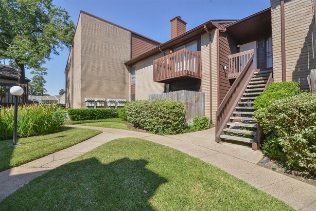 Photo - 12905 WOODFOREST BLVD Unit 704 Apartment