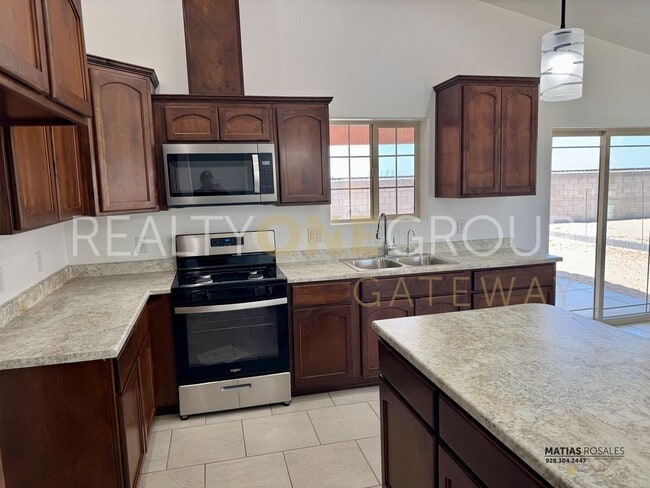 Building Photo - Three Bedroom Two Bath Home with All Tile ...