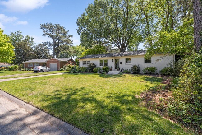 Building Photo - Kings Grant - Single Family Home in Little...