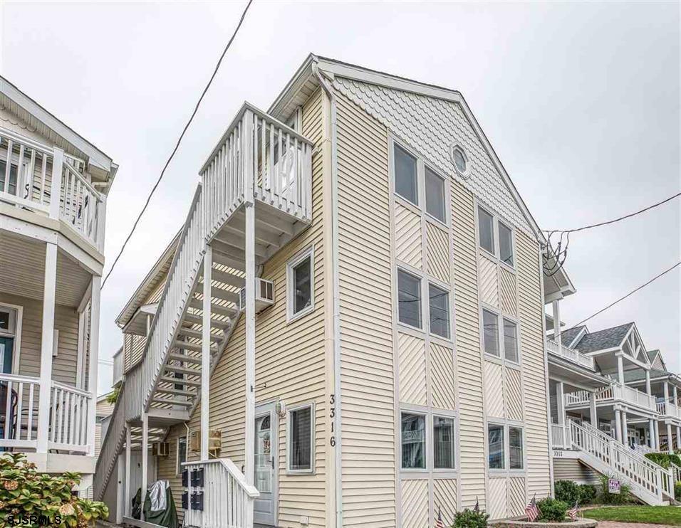 Foto principal - 3316 Asbury Ave