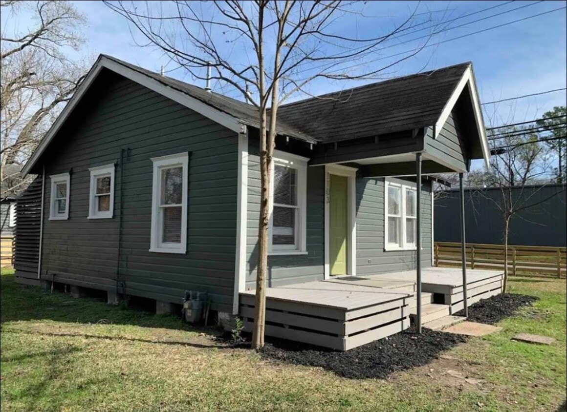 Primary Photo - 1103 W 18th St