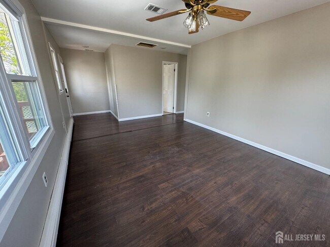 Foto del edificio - 9 Scott Ave