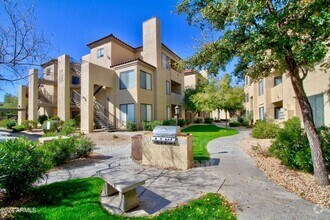 Building Photo - 4925 E Desert Cove Ave