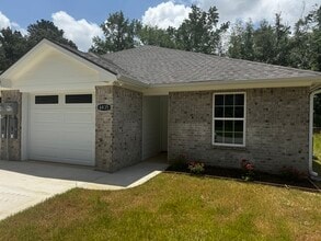 Building Photo - 8435 Garrett Dr