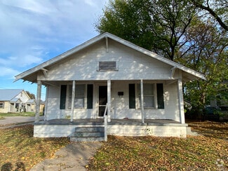 Building Photo - 147 N Lewis Pl
