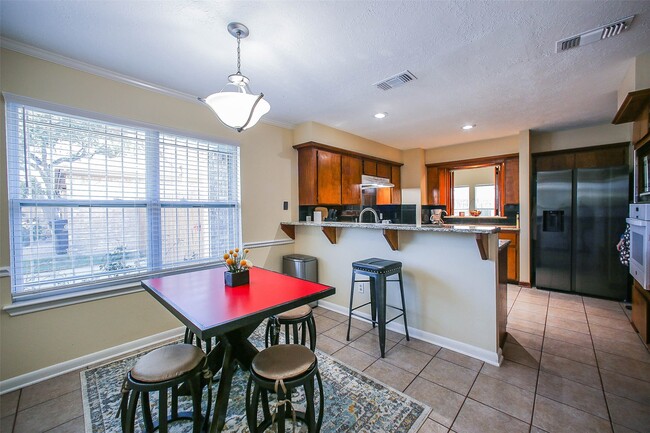 Foto del edificio - 9511 Sharpcrest St