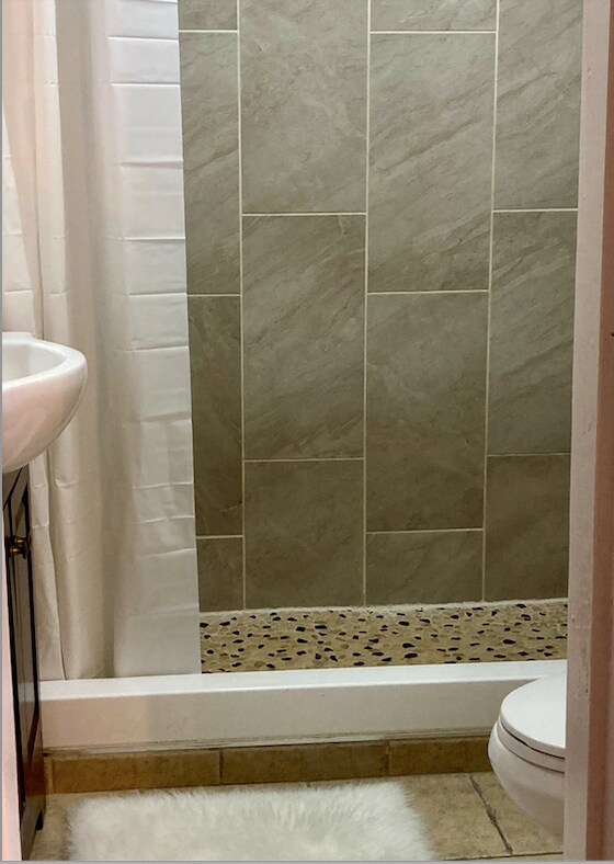 ducha - 1014 Ute Ave