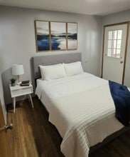 Building Photo - 836 Knoll Ave