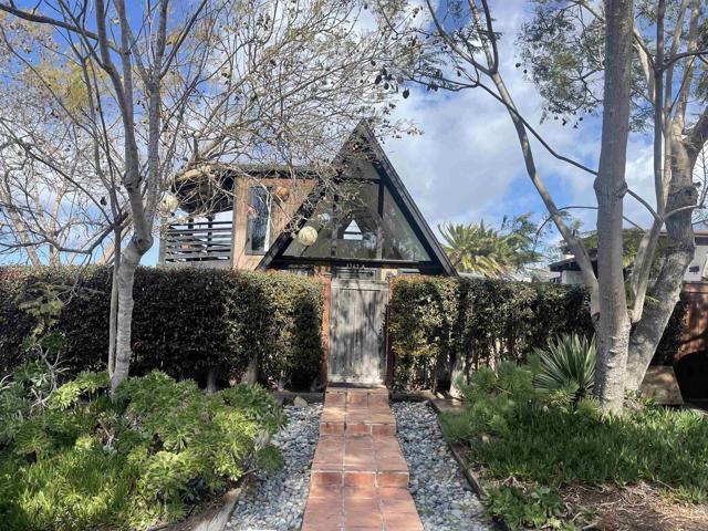 Primary Photo - 1378 Crest Dr