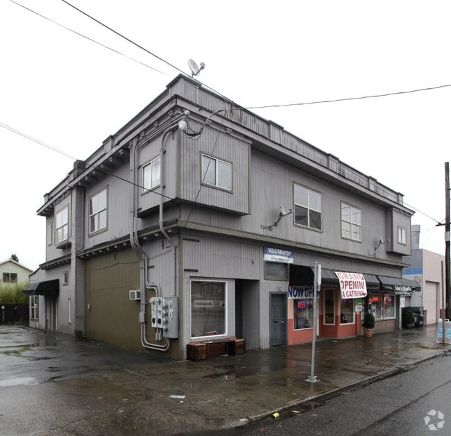 Building Photo - 815-827 N Lombard St