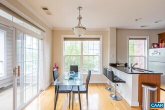 Building Photo - 1051 Glenwood Station Ln