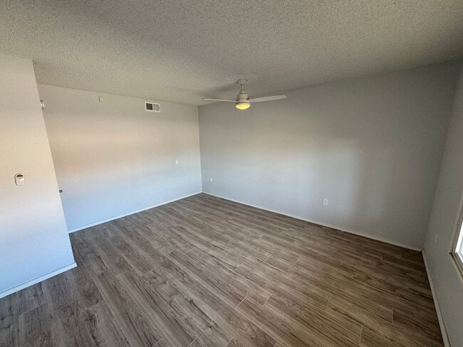 Building Photo - 55+ Sun City Home