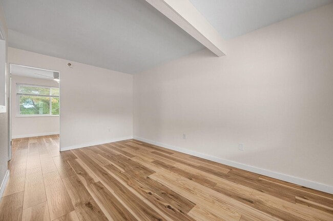 Building Photo - 308 Ohio Pl