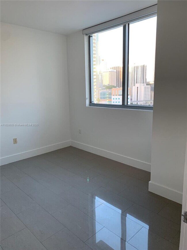 Foto del edificio - 92 SW 3rd St