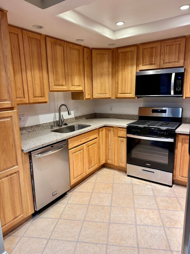 Foto del edificio - 2 bedroom/1 bath with garage in Rohnert Park