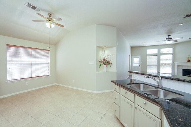 Building Photo - 13627 Mansor Dr