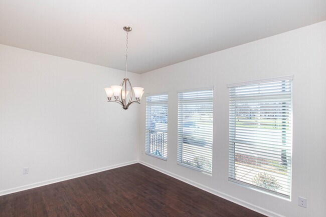 Foto del edificio - 2-Car Garage Bonterra Townhome
