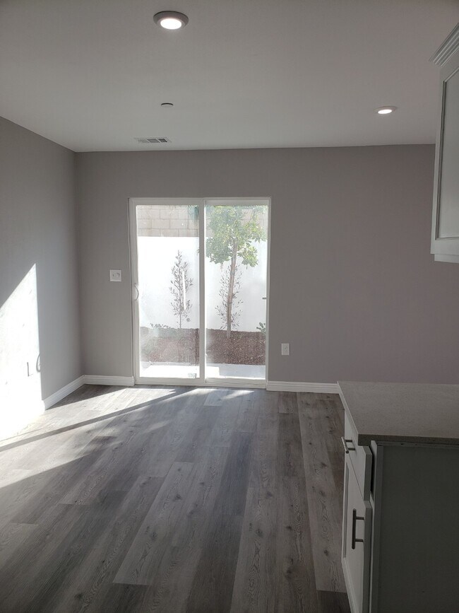 Foto del edificio - 12308 Valley View Ave