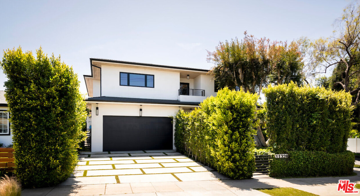 Foto principal - 11328 Charnock Rd