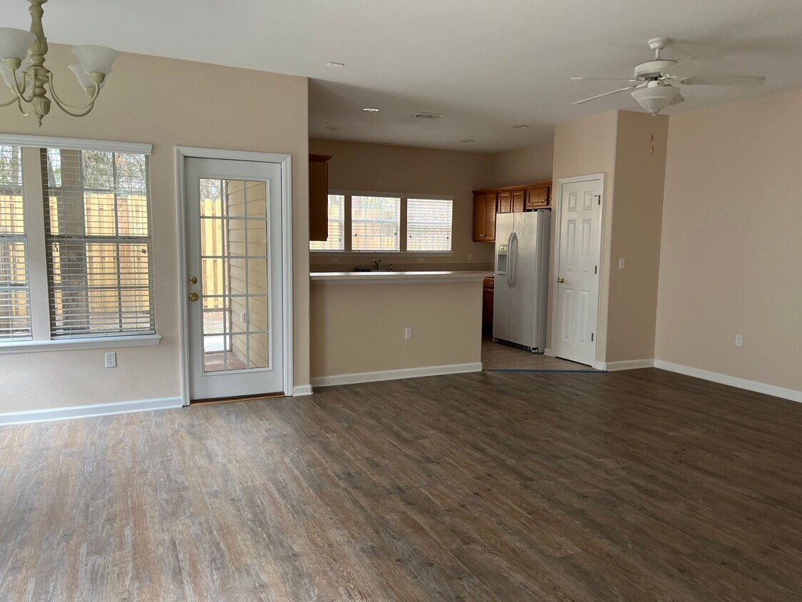Foto del edificio - Townhouse for Rent in Crawfordville