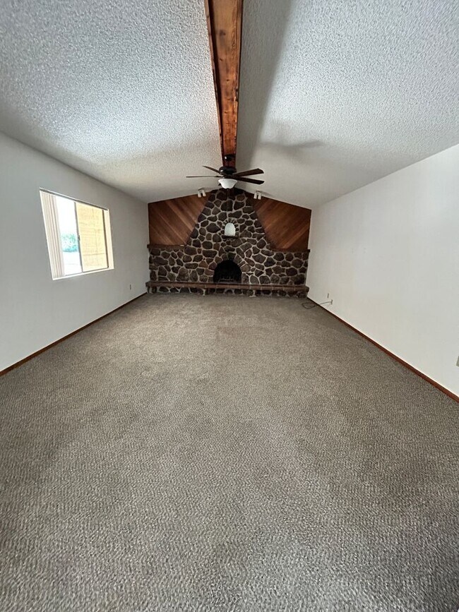 Foto del edificio - Great Unfurnished home!