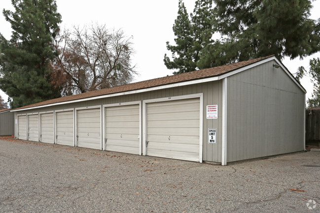 Boulder Court Apartments - Heather Court Apartments