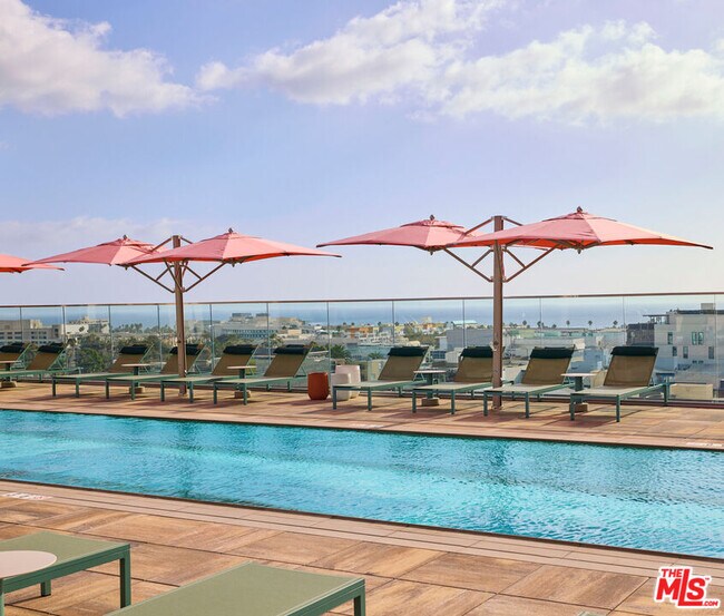 Foto del edificio - 700 Broadway