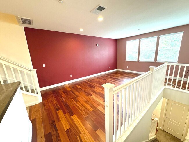 Foto del edificio - 660 Cedarville Ln