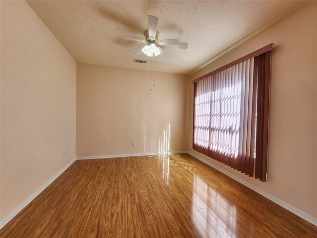 Foto del edificio - 17418 Winfield Square