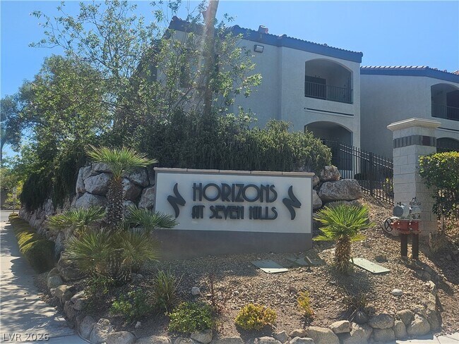 Foto del edificio - 950 Seven Hills Dr