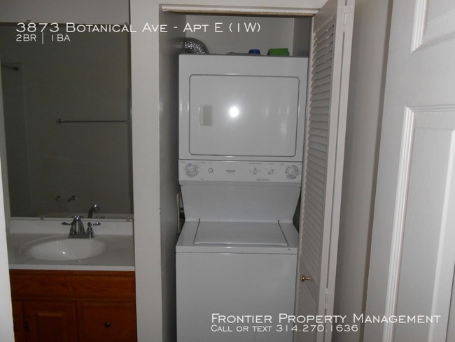 Building Photo - 3873 Botanical Ave