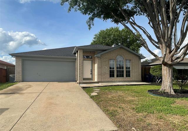 Primary Photo - 2037 Lake Pointe Dr
