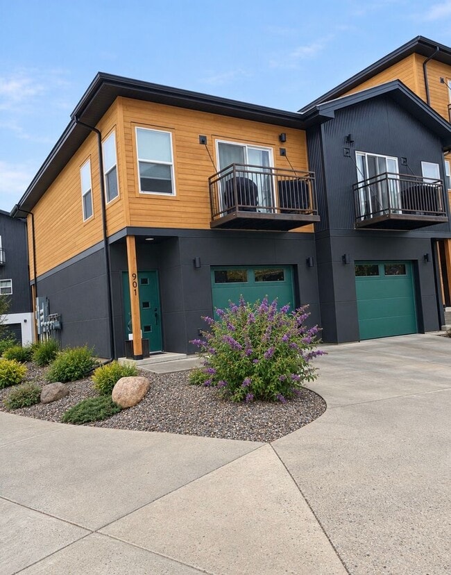 Building Photo - 220 Metz Ln