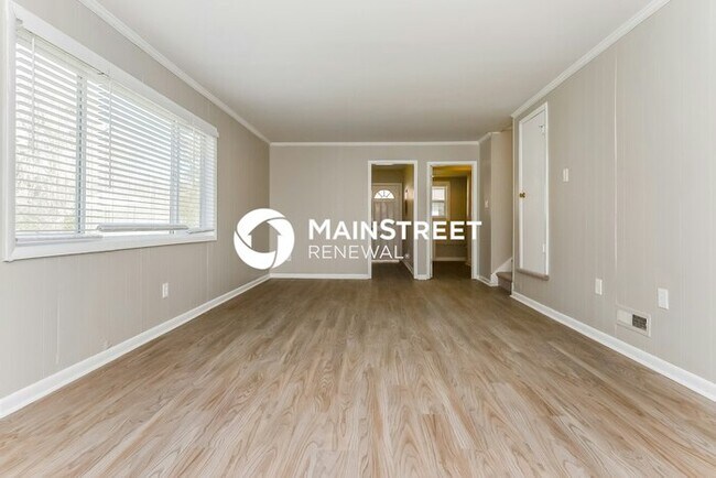 Building Photo - 3 Bedroom Pet-Friendly Home in Jonesboro, GA with Main Street Renewal