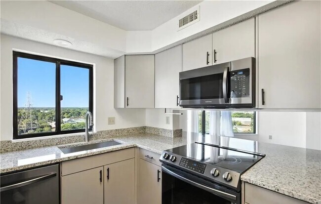 Foto del edificio - 7501 River Rd