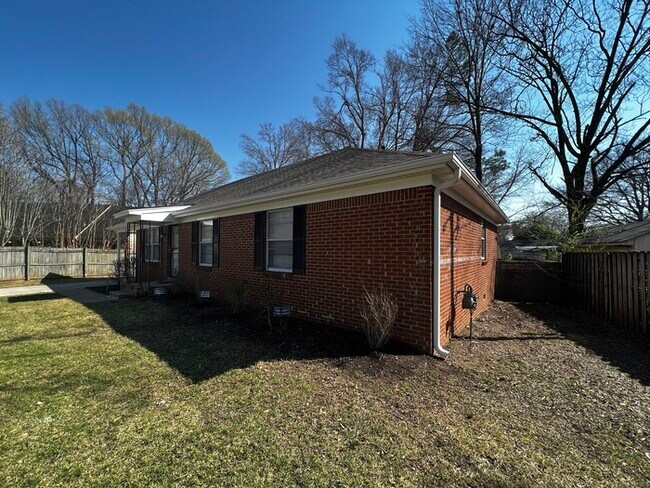 Foto del edificio - 3552 Vanderwood Dr