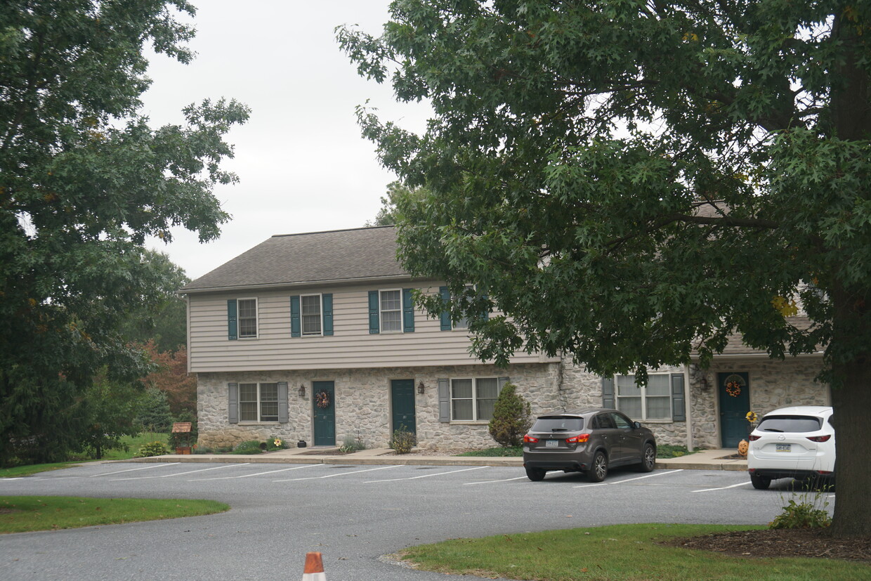 3 BR Townhouse - 38 Nolts Ln