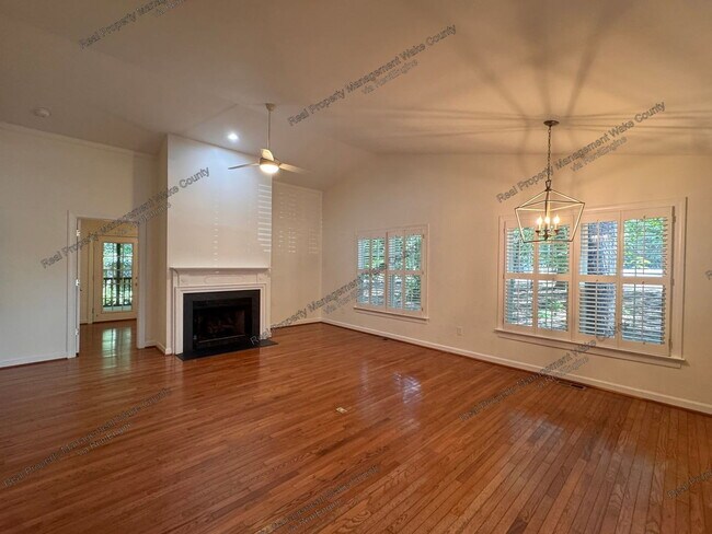 Building Photo - 100 Halsmer Ct