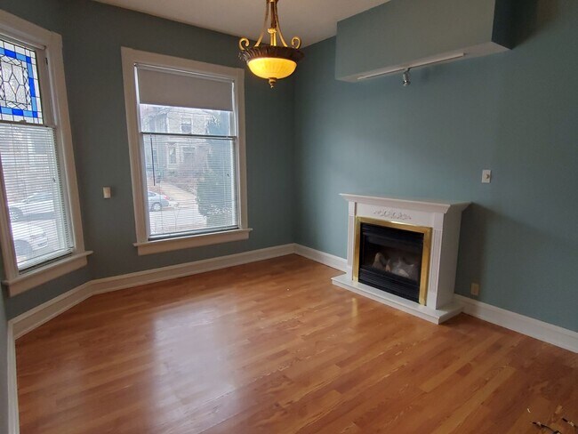 Foto del edificio - Historic eastside townhome