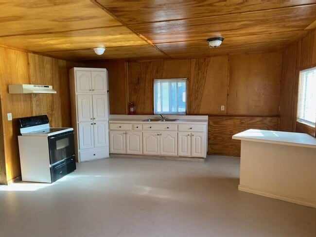 Building Photo - 515 N 12th St