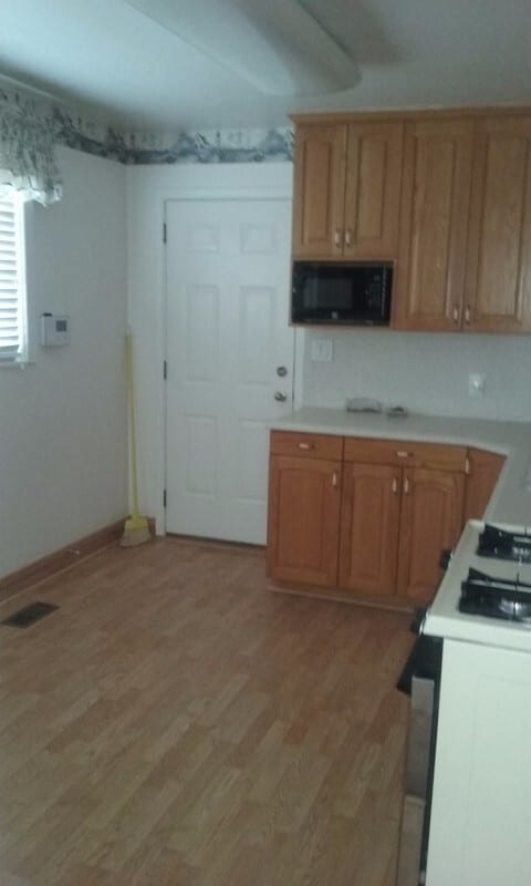 Building Photo - 11 Rose Cir