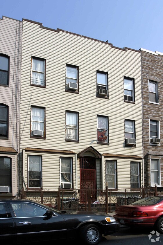 Foto principal - 224 Troutman St