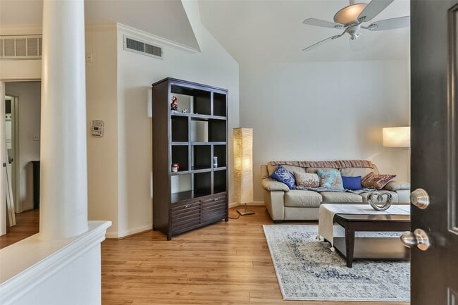 Foto del edificio - 1330 Old Spanish Trl