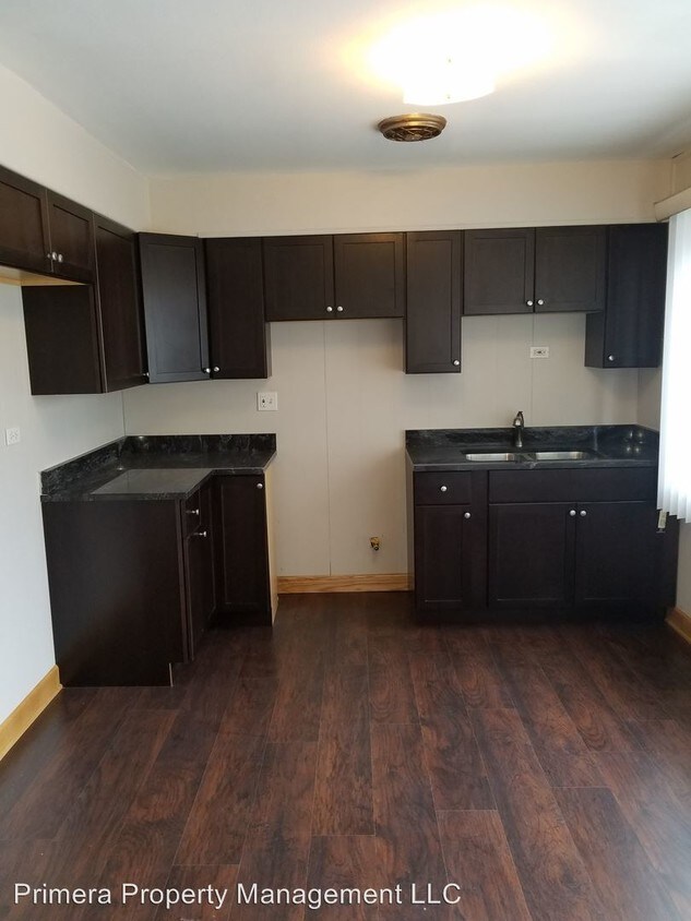 Foto principal - 6435 W Archer Ave