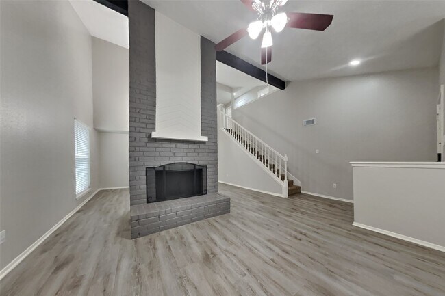 Foto del edificio - 4810 Ingleside Ct