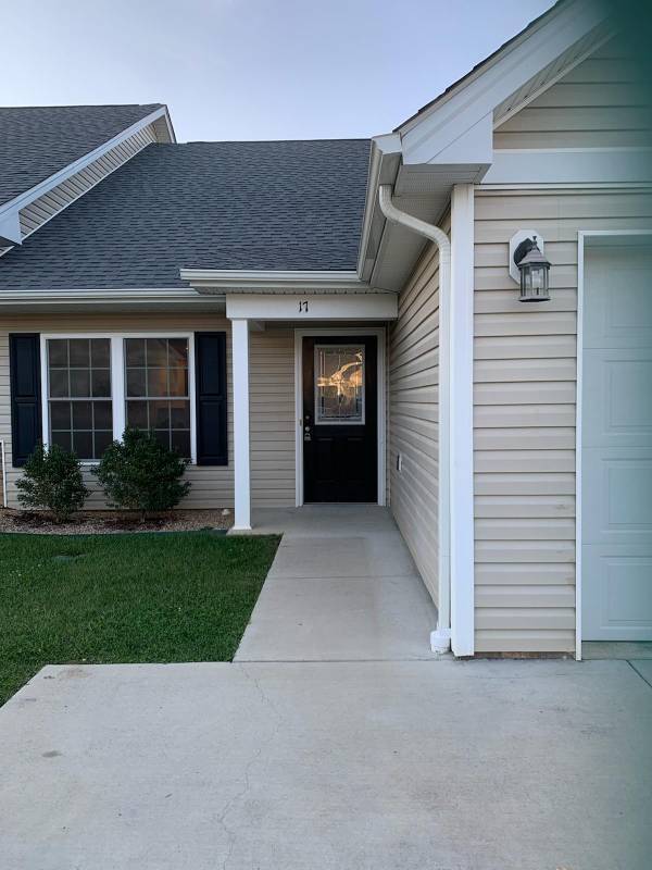 17 Micah Ct, Staunton, VA 24401 Townhouse for Rent in Staunton, VA