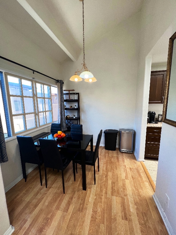 Building Photo - 4862 Santa Cruz Ave
