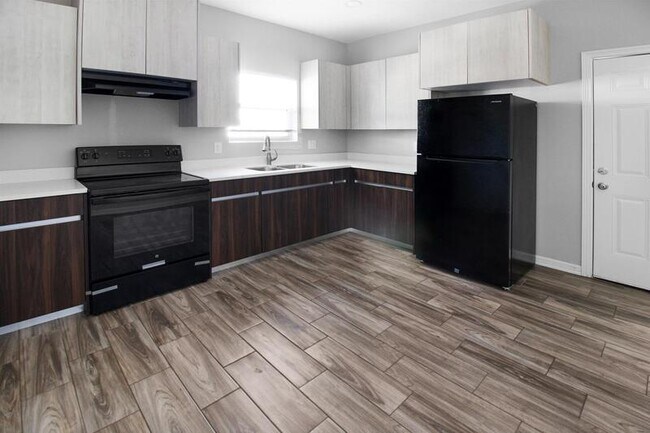 Foto del edificio - 905 West Mahala Avenue - 3