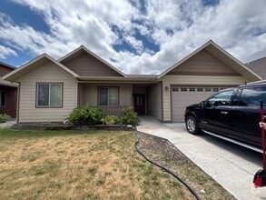 Building Photo - 4634 Glenwood Dr
