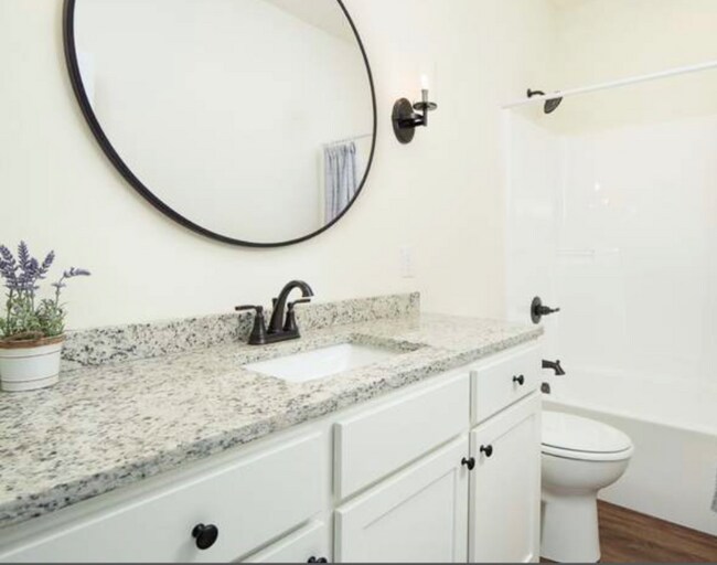 Foto del edificio - 2226 Riverside Dr